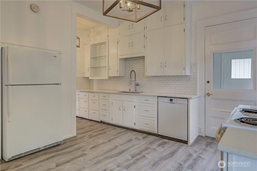424 8th Avenue W Kirkland WA 98033