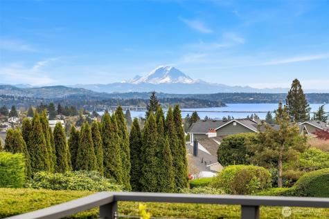 7310 51st Avenue NE Seattle WA 98115