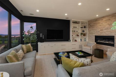 7310 51st Avenue NE Seattle WA 98115