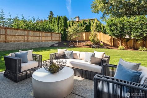 9812 NE 31st Street Bellevue WA 98004