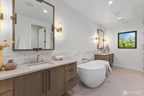 1020 107th Avenue SE Bellevue WA 98004