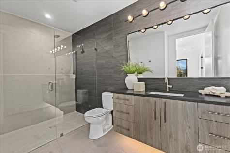 1020 107th Avenue SE Bellevue WA 98004