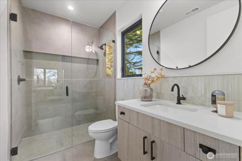 1020 107th Avenue SE Bellevue WA 98004