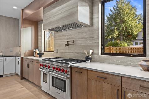 1020 107th Avenue SE Bellevue WA 98004