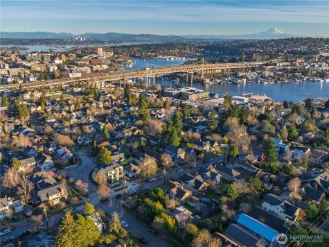 2509 N 42nd Street Seattle WA 98103