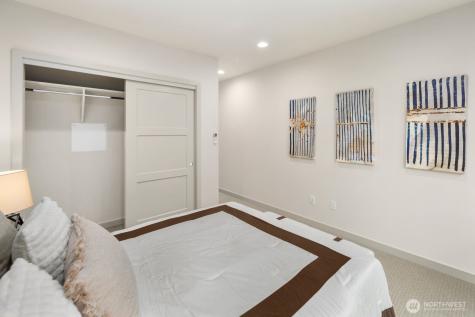 8042 35th Avenue NE Seattle WA 98115