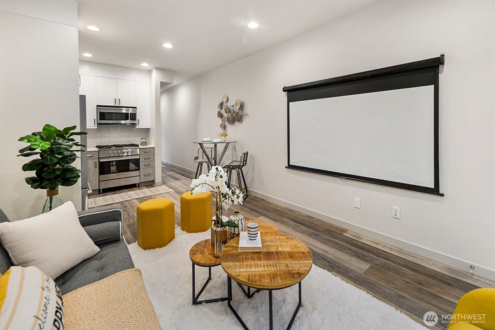 8042 35th Avenue NE Seattle WA 98115