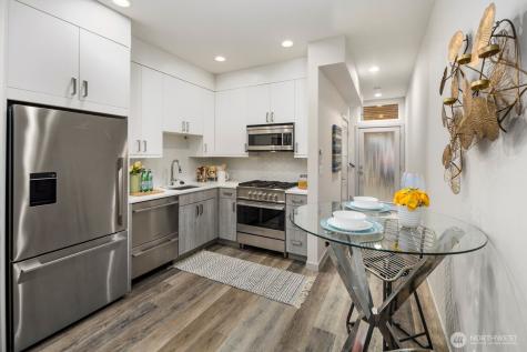 8042 35th Avenue NE Seattle WA 98115
