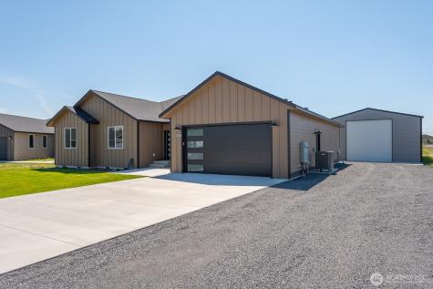 6425 NE Road 2.15 Moses Lake WA 98837