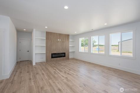 6425 NE Road 2.15 Moses Lake WA 98837