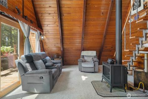 371 N Wynoochee Drive Hoodsport WA 98548