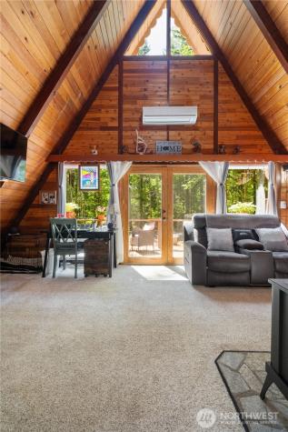371 N Wynoochee Drive Hoodsport WA 98548