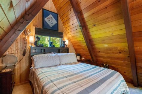 371 N Wynoochee Drive Hoodsport WA 98548