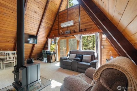 371 N Wynoochee Drive Hoodsport WA 98548