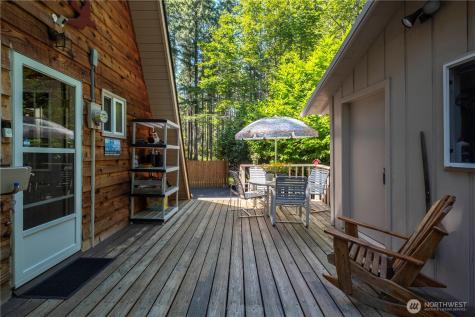 371 N Wynoochee Drive Hoodsport WA 98548