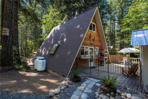 371 N Wynoochee Drive Hoodsport WA 98548