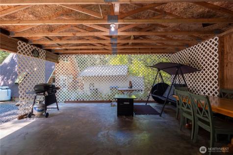 371 N Wynoochee Drive Hoodsport WA 98548