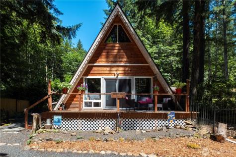 371 N Wynoochee Drive Hoodsport WA 98548