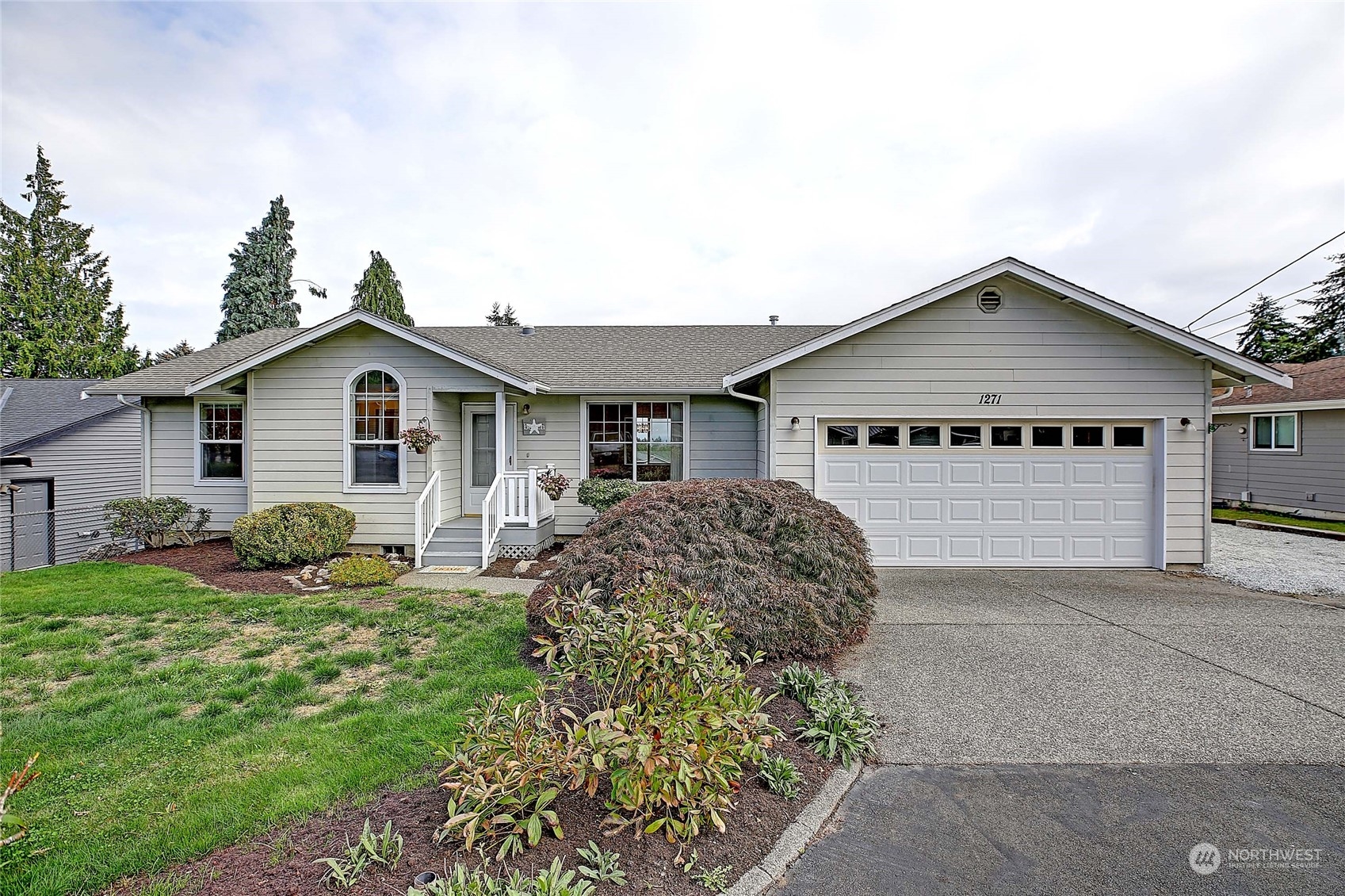 1271 Uplands Drive Camano Island WA 98282