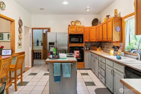 19328 Widme Street NE Poulsbo WA 98370