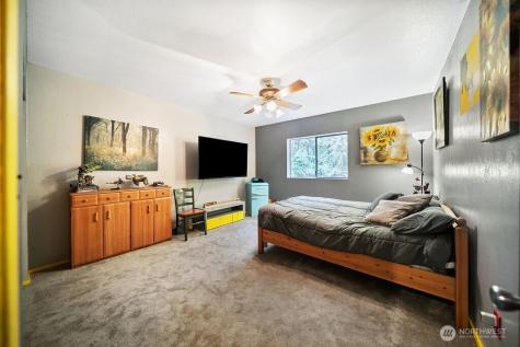 19328 Widme Street NE Poulsbo WA 98370