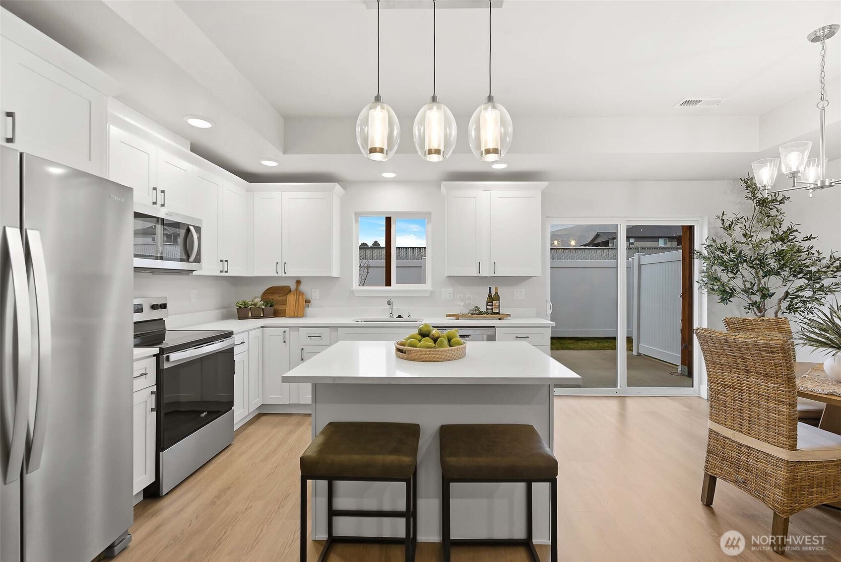 1075 Red Apple Road Wenatchee WA 98801