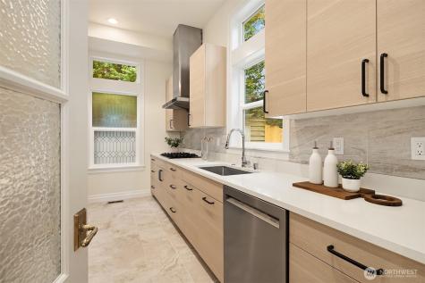 1024 91st Avenue NE Bellevue WA 98004