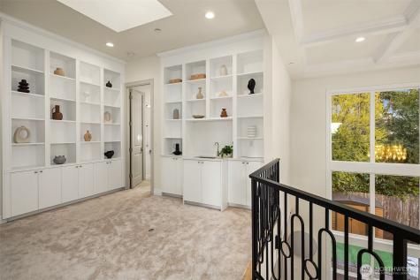 1024 91st Avenue NE Bellevue WA 98004