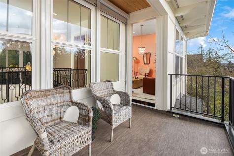 1024 91st Avenue NE Bellevue WA 98004