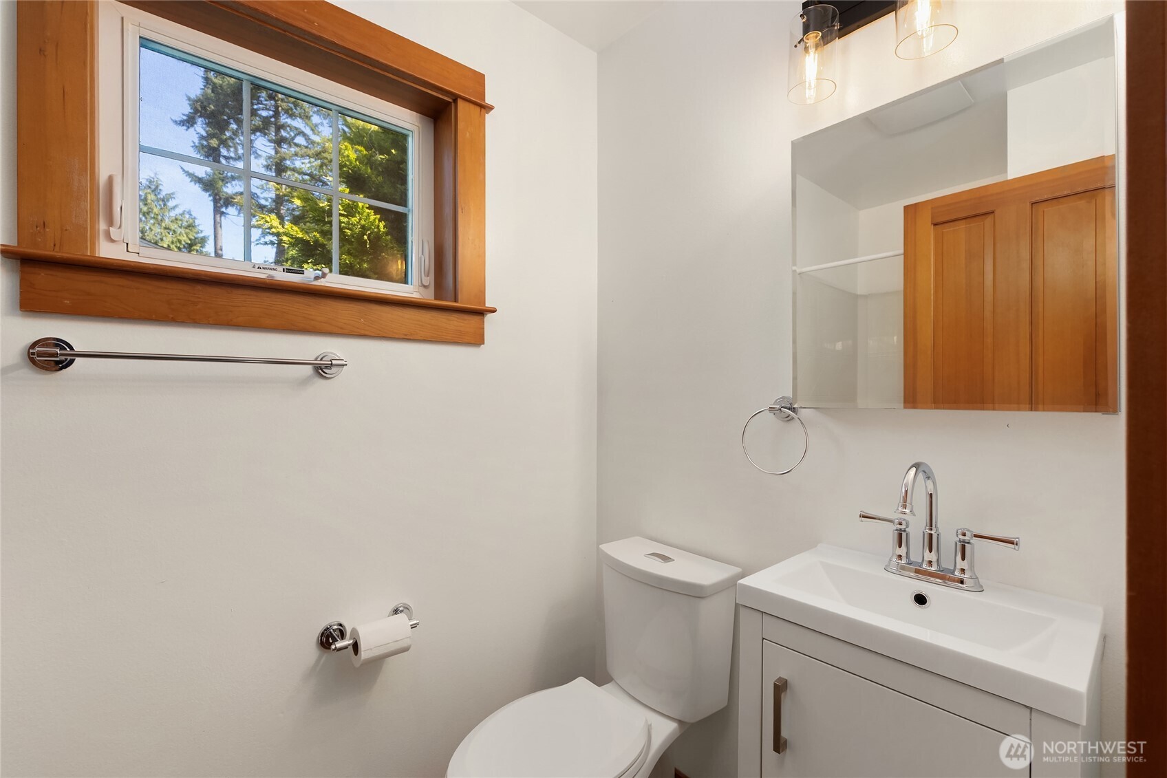 14340 Shasta Lane NE Bainbridge Island WA 98110