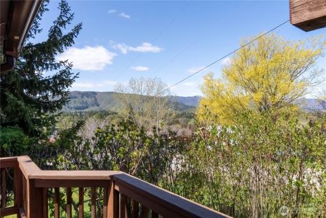 417 Perry Street Winthrop WA 98862