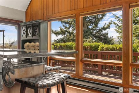 417 Perry Street Winthrop WA 98862