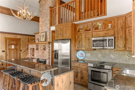417 Perry Street Winthrop WA 98862