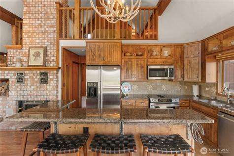 417 Perry Street Winthrop WA 98862