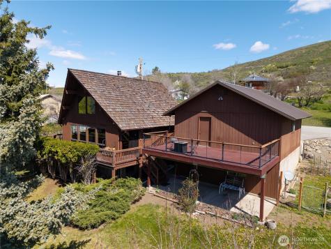 417 Perry Street Winthrop WA 98862