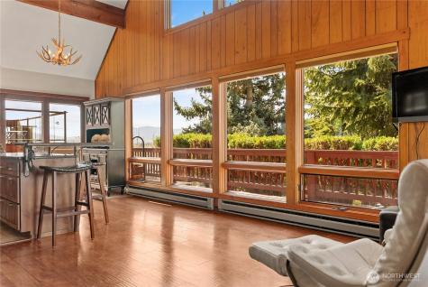 417 Perry Street Winthrop WA 98862