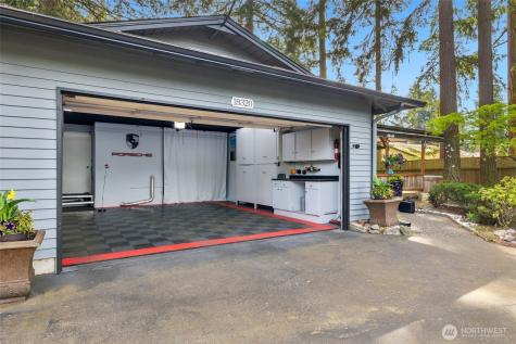 18320 Corliss Avenue N Shoreline WA 98133