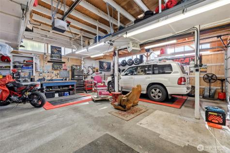 18320 Corliss Avenue N Shoreline WA 98133