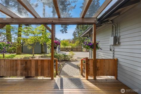 18320 Corliss Avenue N Shoreline WA 98133