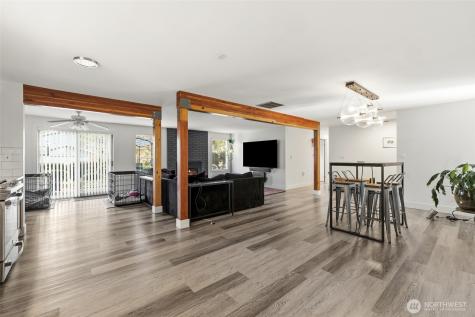 18320 Corliss Avenue N Shoreline WA 98133