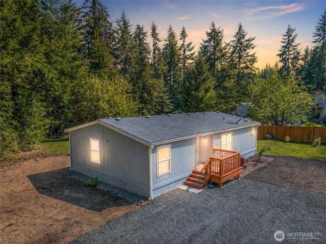 2151 W Cloquallum Road Shelton WA 98584