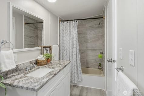2151 W Cloquallum Road Shelton WA 98584