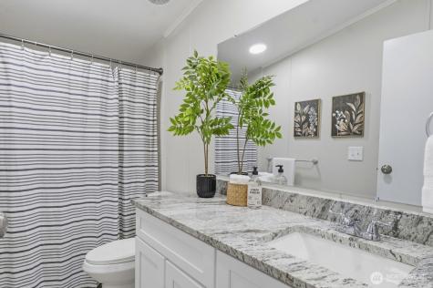2151 W Cloquallum Road Shelton WA 98584