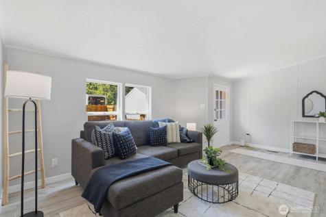 2151 W Cloquallum Road Shelton WA 98584
