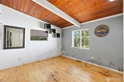 4207 225th Street SW Mountlake Terrace WA 98043