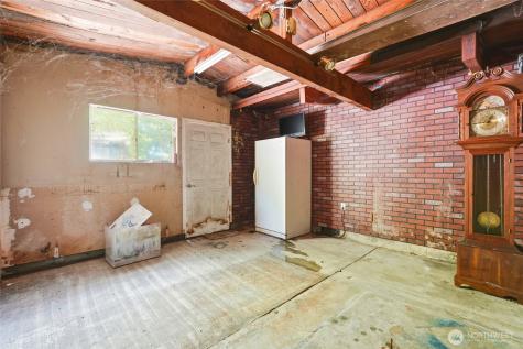 4207 225th Street SW Mountlake Terrace WA 98043
