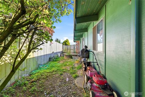 4207 225th Street SW Mountlake Terrace WA 98043
