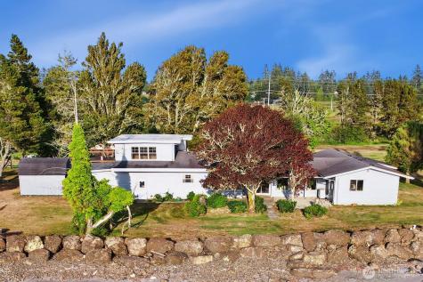 1970 State Route 105 Aberdeen WA 98520