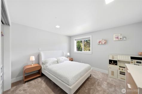 14022 Meridian Avenue S Everett WA 98208