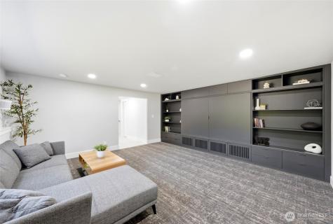 14022 Meridian Avenue S Everett WA 98208